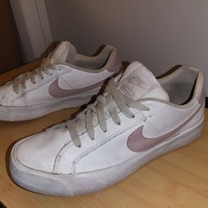 RARE Nike Court Royale Low White & Muave Sneakers